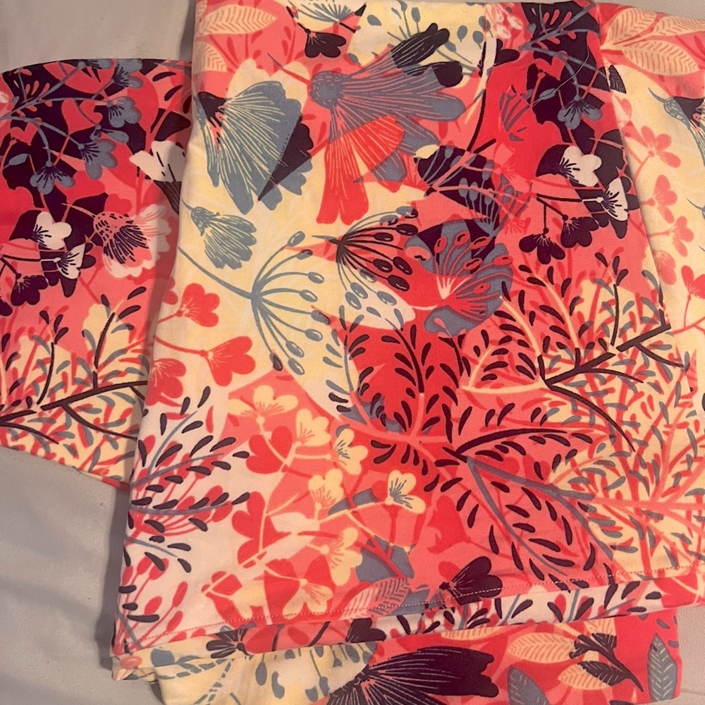 LuLaRoe leggings - size TC2.
